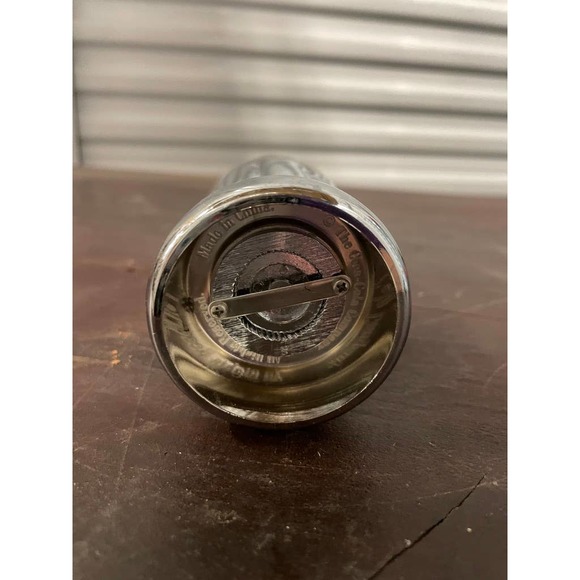 Coca-Cola Salt Shaker & Pepper Grinder Combo - Picture 2 of 4